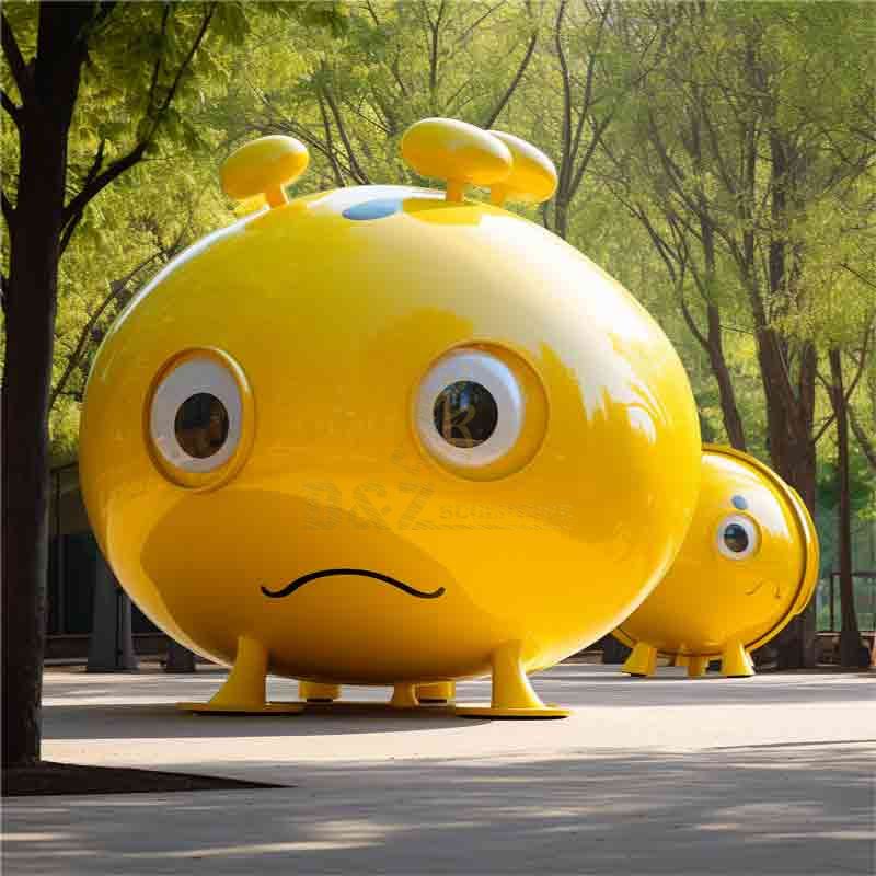 Large yellow emoji metal sculptures with tentacles custom DZ-522