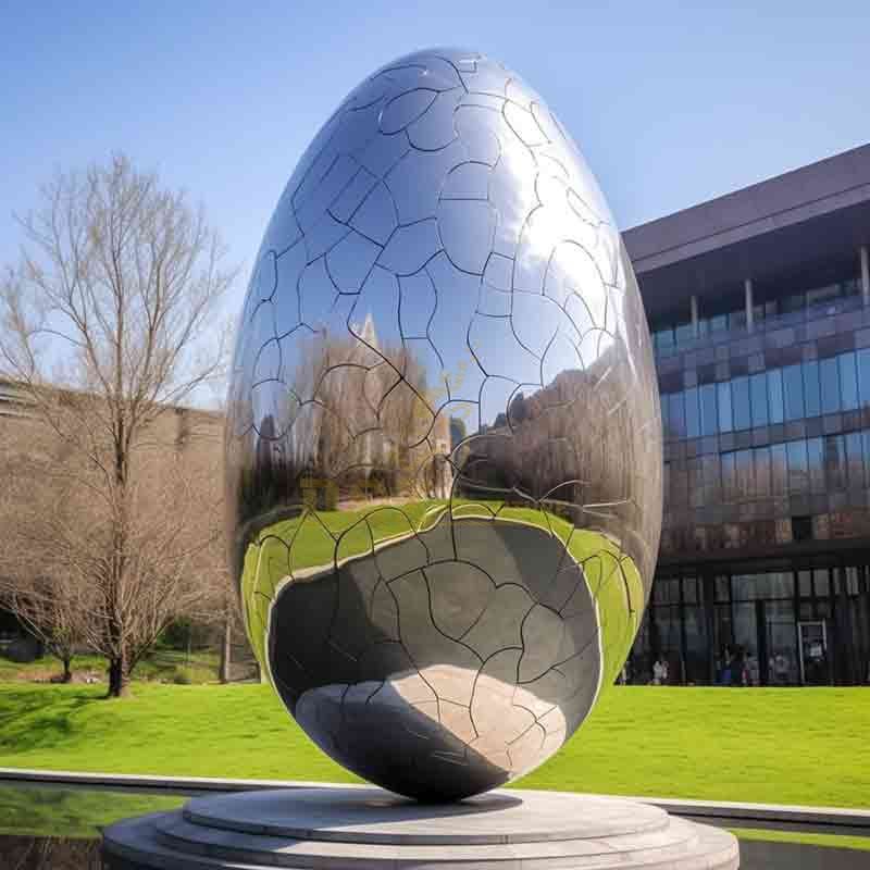 Giant egg sculpture: mirrored stainless steel with crack design DZ-554