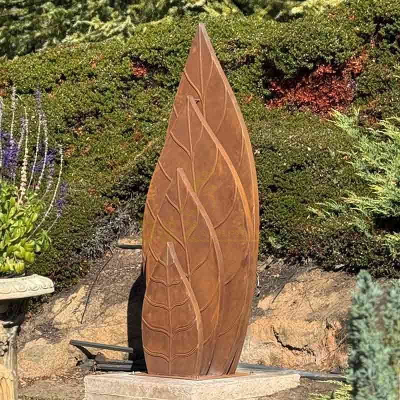 Outdoor Corten steel leaf sculpture on stand DZ-638