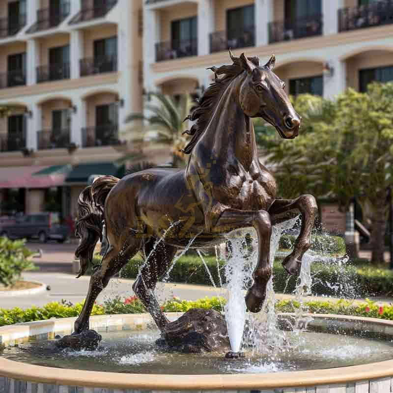 bronze horse sculpture