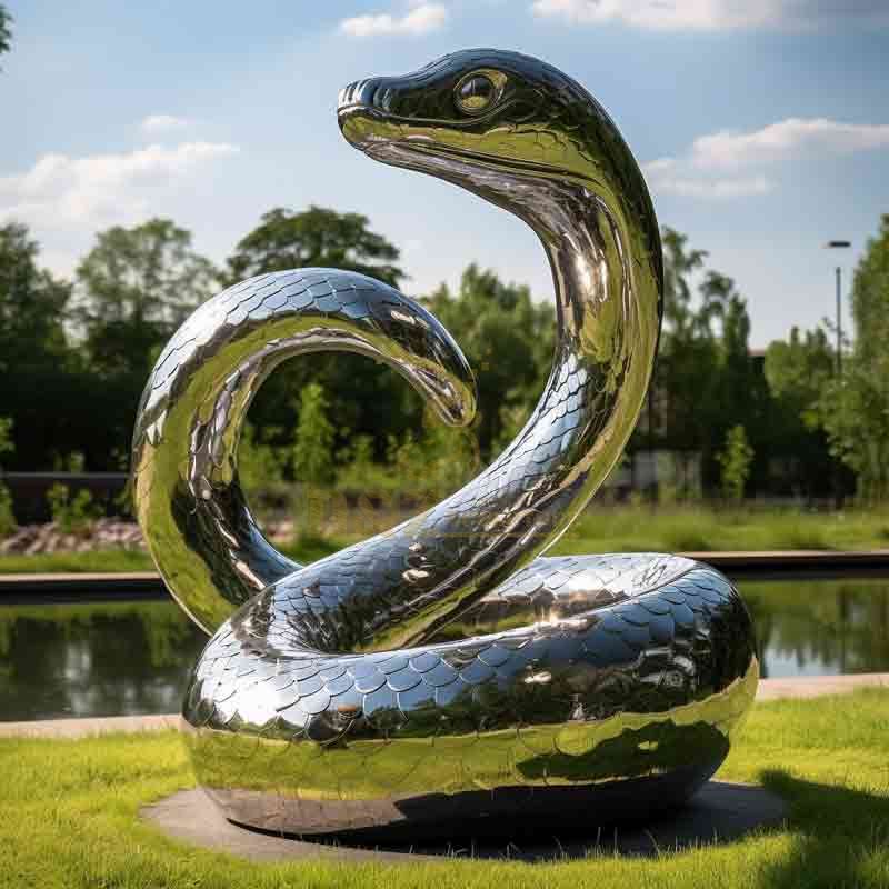 the snake sculpture