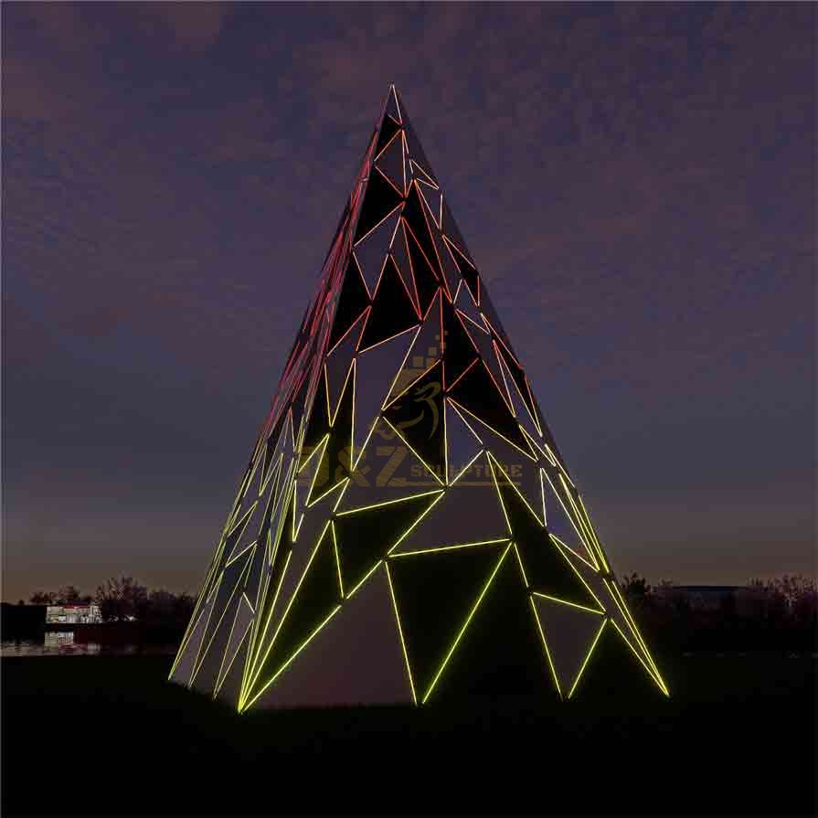 Modern Geometric Triangle Metal Christmas Tree Sculpture for Sale DZ-540