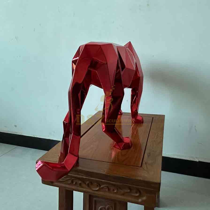 Bulk Custom Red Geometric Metal Cheetah Lion Tiger Sculptures, Hotel Project DZ-550