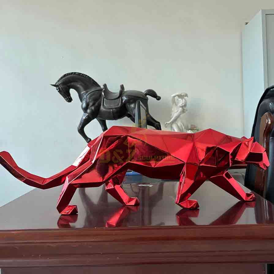 Bulk Custom Red Geometric Metal Cheetah Lion Tiger Sculptures, Hotel Project DZ-550