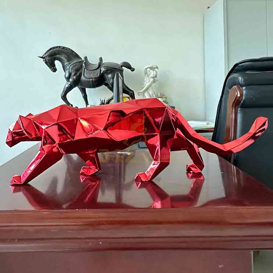 Bulk Custom Red Geometric Metal Cheetah Lion Tiger Sculptures, Hotel Project DZ-550