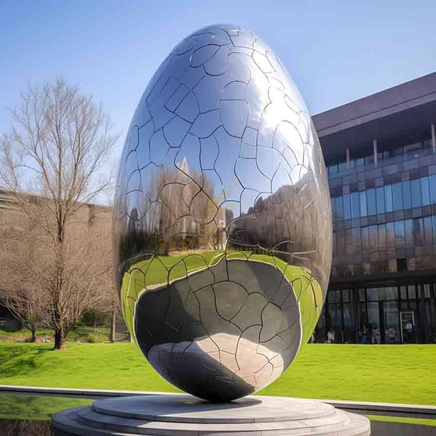 Giant egg sculpture: mirrored stainless steel with crack design DZ-554