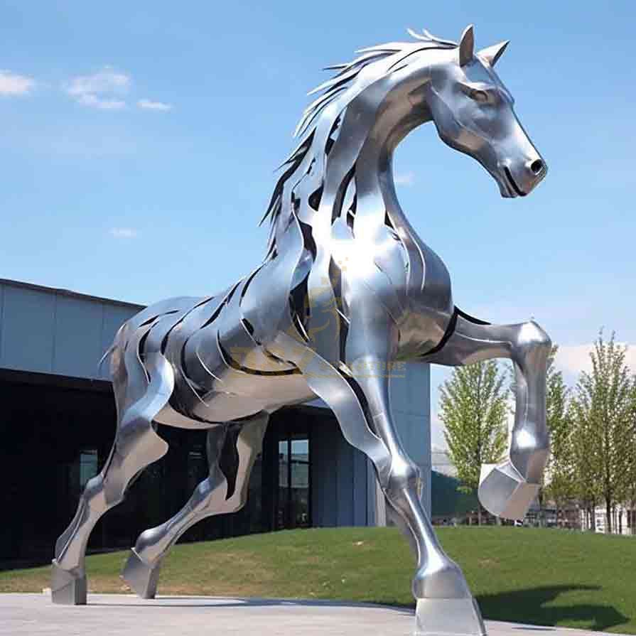 30 Horse Sculptures: The Perfect Combination of Strength and Grace