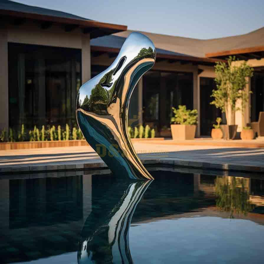 Mirror stainless steel sculpture