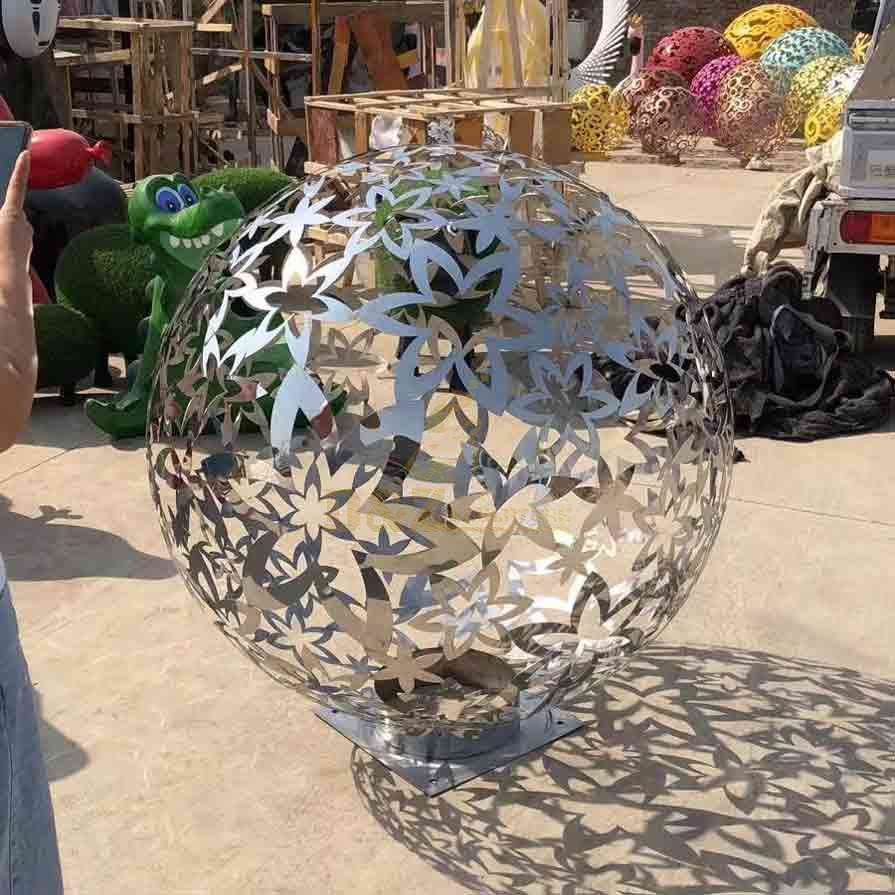 Stainless Steel Flower Hollow Garden Ball Sculpture